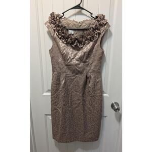 London Times Beige Gold Cocktail Formal Dress Knee Length Sleeveless Size 4